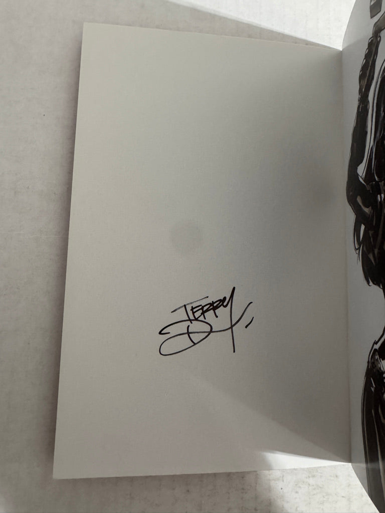 BOMBSHELLS A TERRY DODSON SKETCHBOOK NM- SIGNED