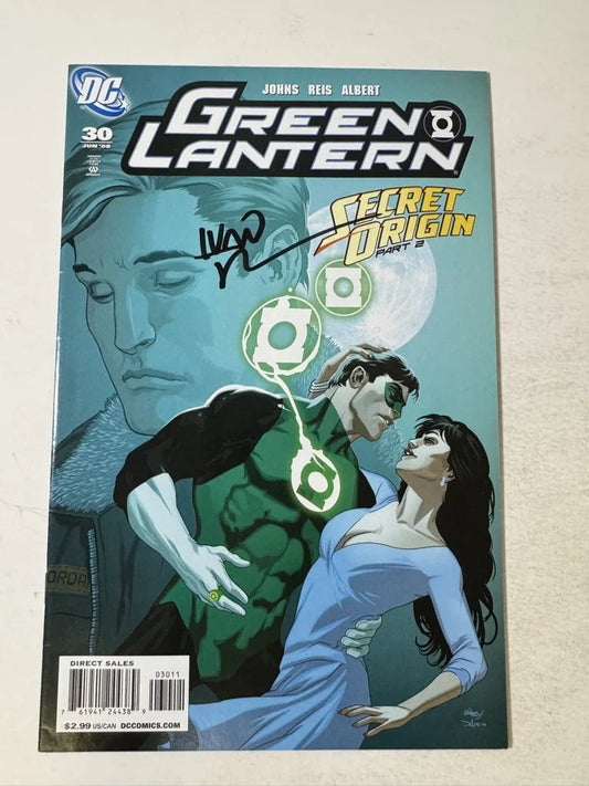 GREEN LANTERN #30 Vol 4 NM- SIGNED by Ivan Reis