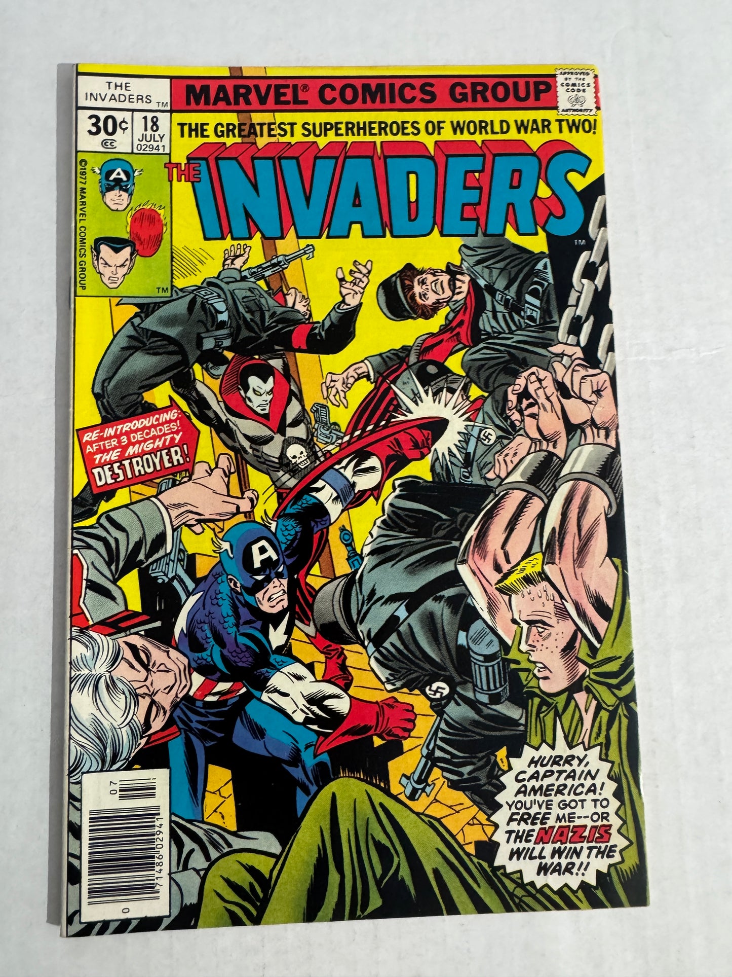 INVADERS #18 VF 1ST APPEARANCE