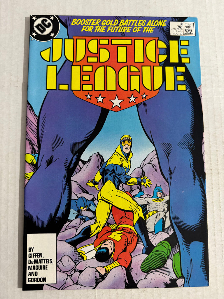JUSTICE LEAGUE #4 NM Kevin Maguire Cover