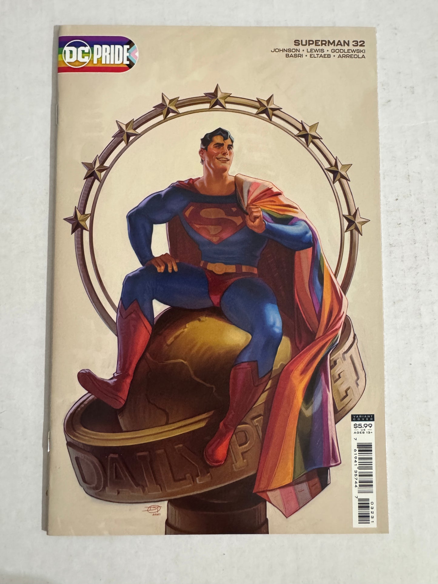 SUPERMAN #32 Vol 5 NM David Talaski Variant