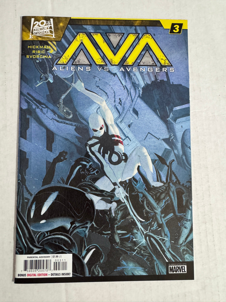 ALIENS VS AVENGERS #3 NM Esad Ribic Cover