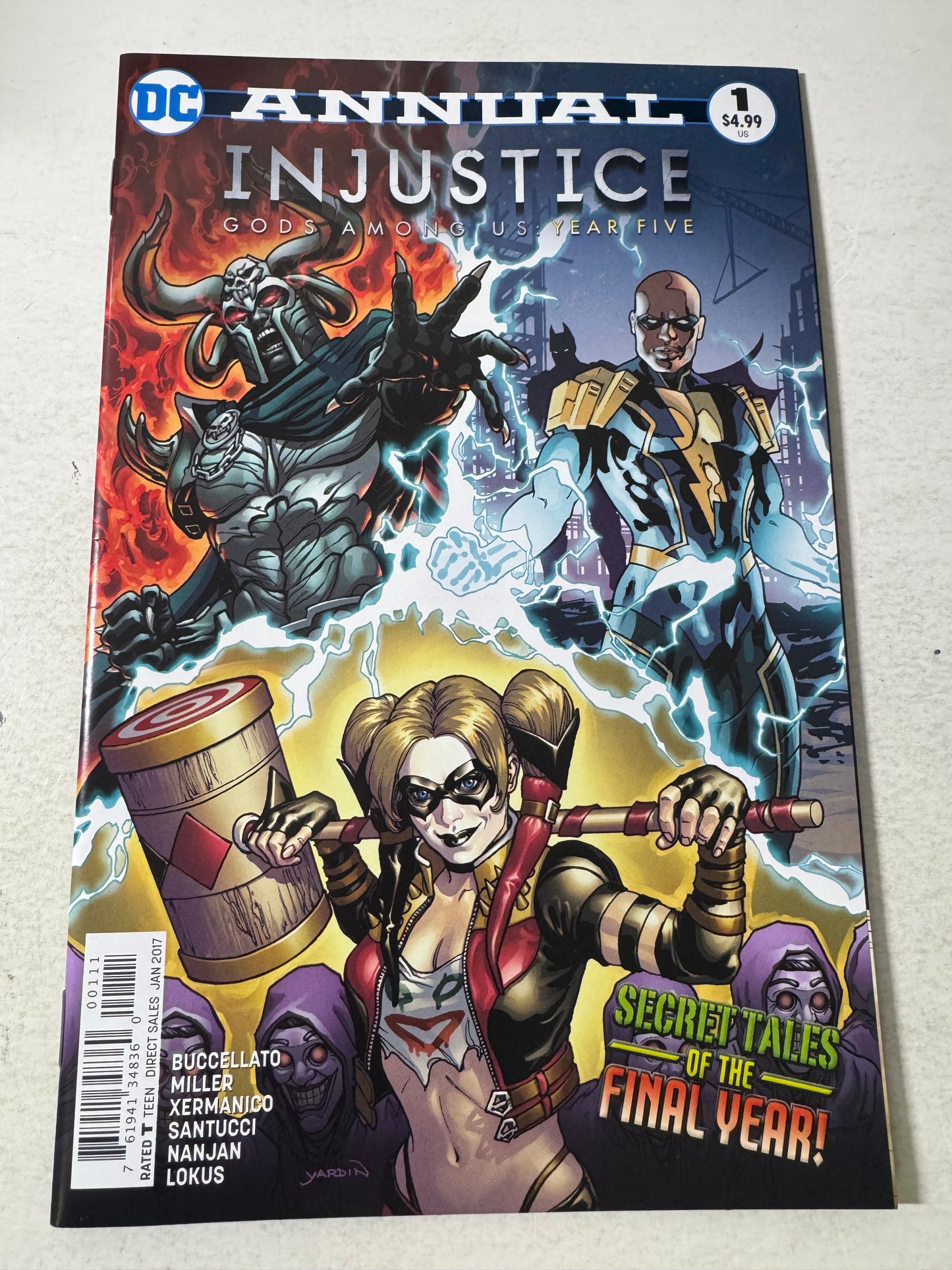 INJUSTICE Gods Among Us Year Five ANNUAL #1  NM-