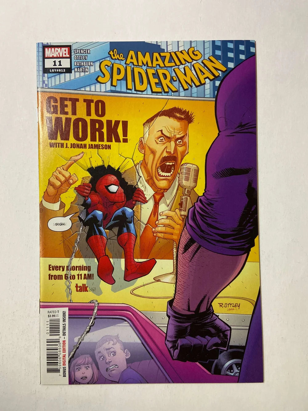 AMAZING SPIDER-MAN #11 Vol 5 NM