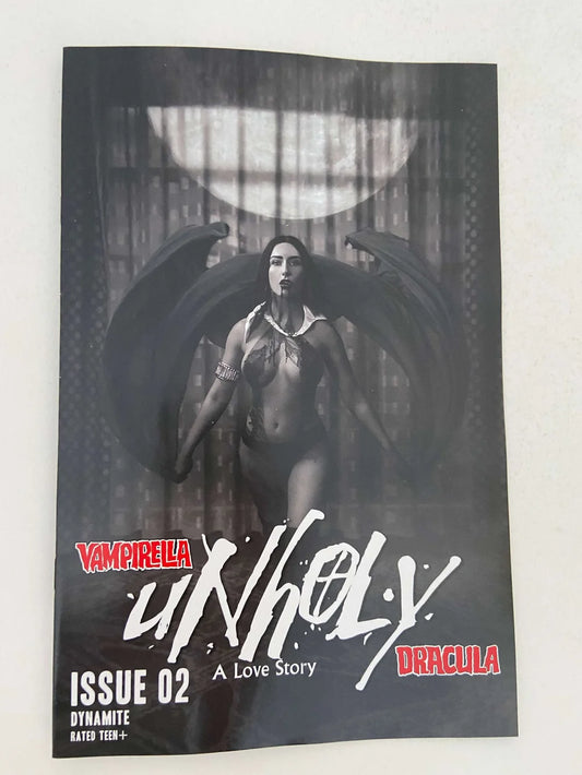 VAMPIRELLA DRACULA UNHOLY #2 NM 1:20 B/W Cosplay Variant
