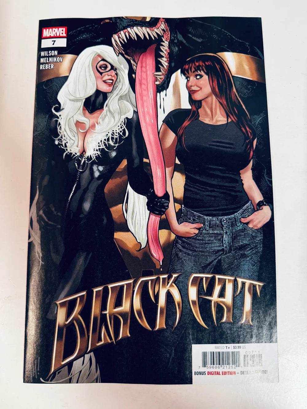 BLACK CAT #7 Vol 4 NM Adam Hughes Cover