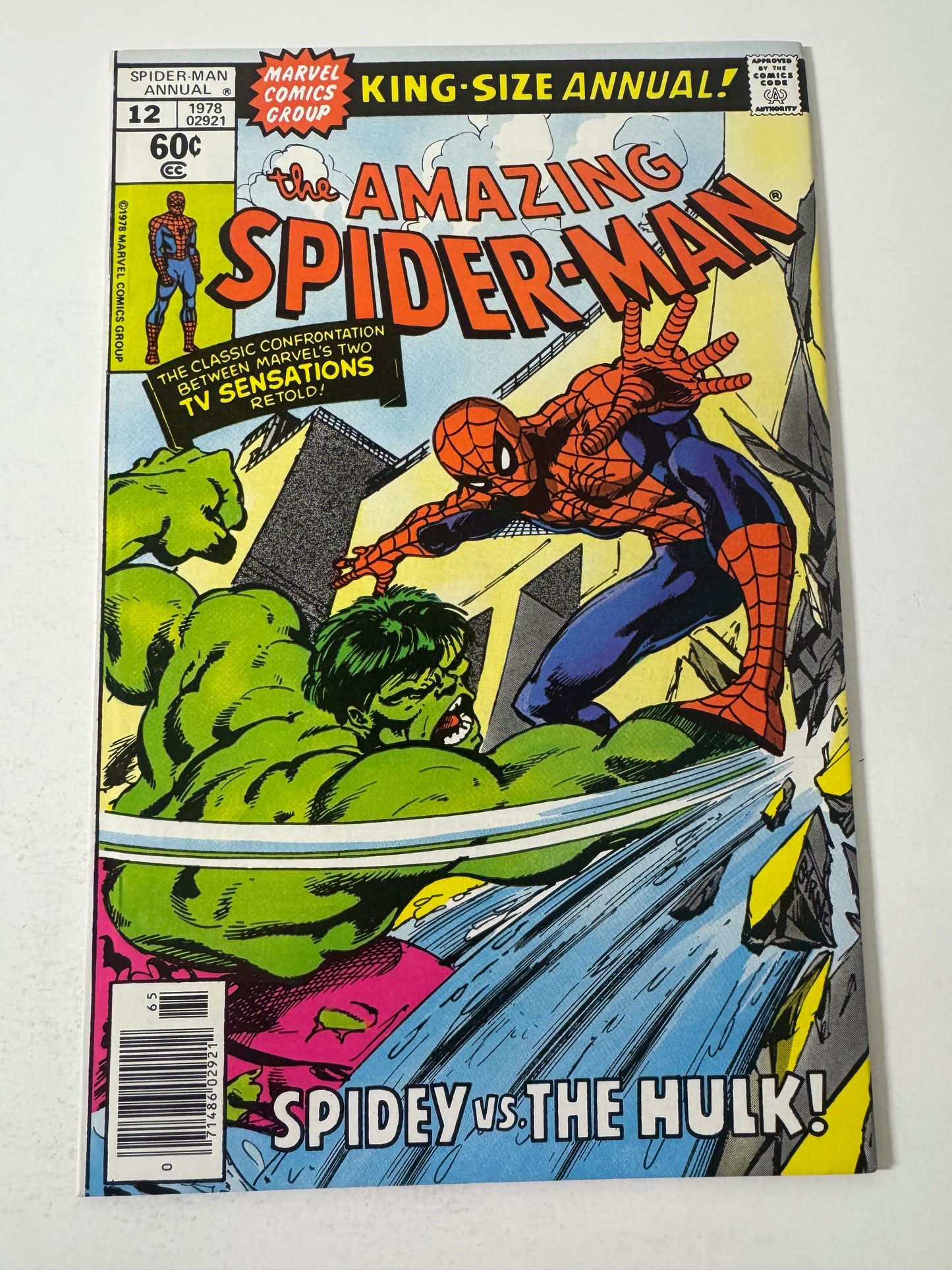 AMAZING SPIDER-MAN ANNUAL #12 NM John Byrne Cover