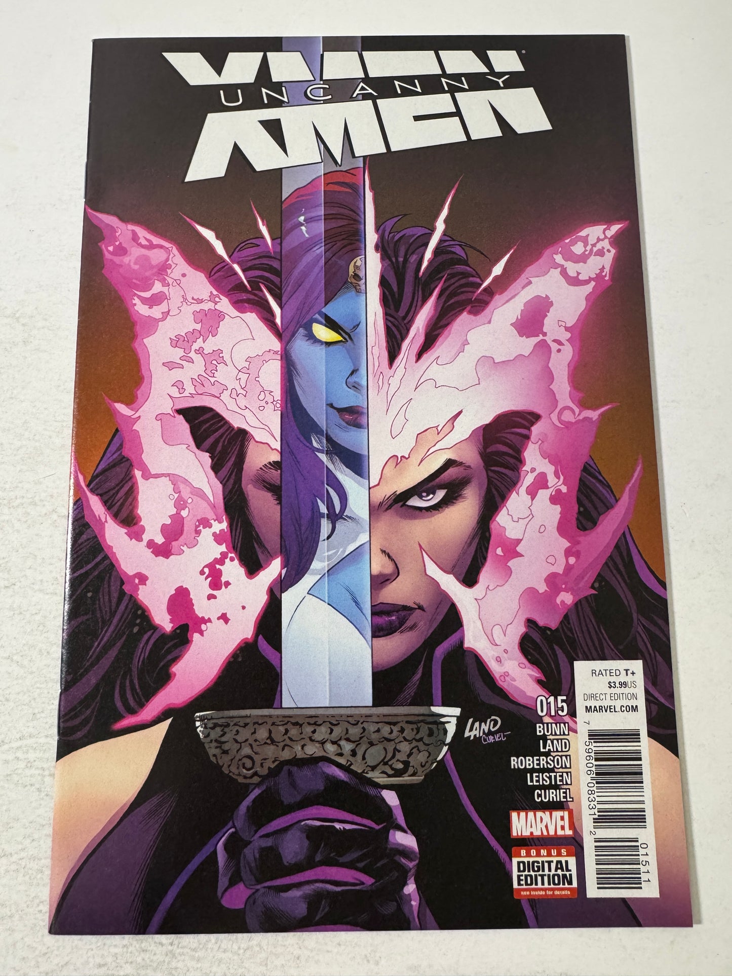 UNCANNY X-MEN #15 Vol 4 NM Greg Land Cover