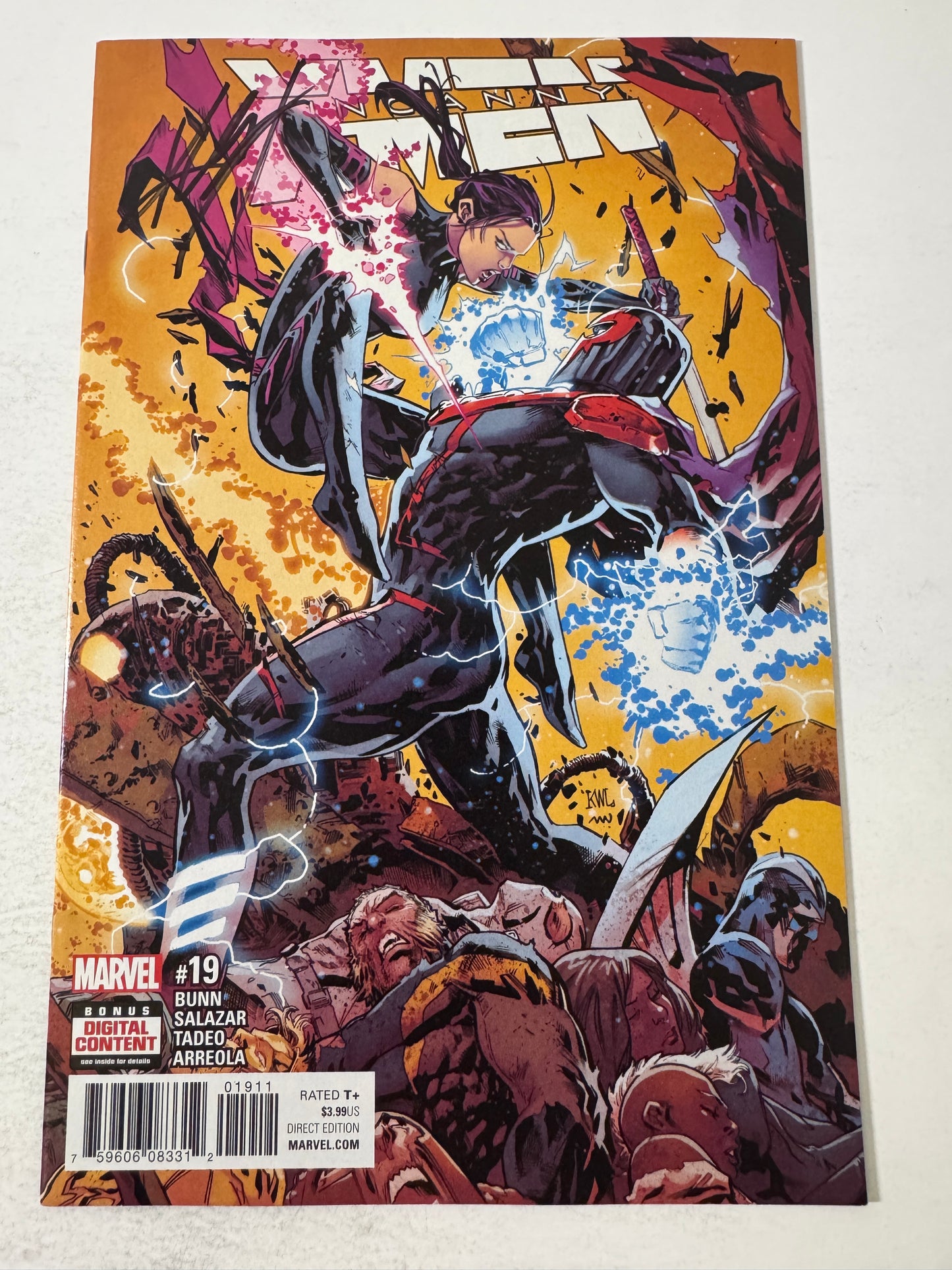 UNCANNY X-MEN #19 Vol 4 NM SIGNED by Ken Lashley