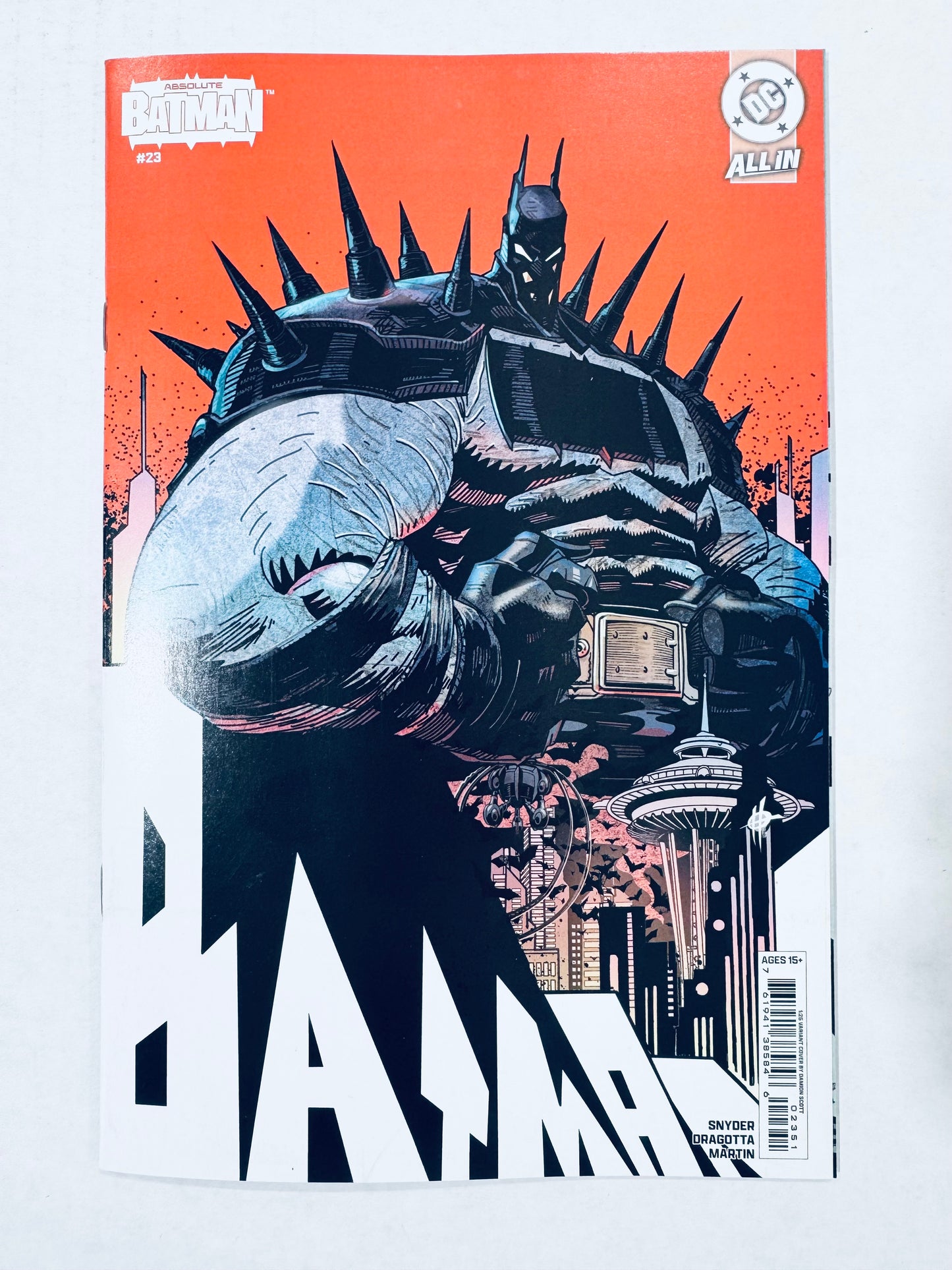 ABSOLUTE BATMAN #23 NM Cover F 1:25 Damion Scott Variant