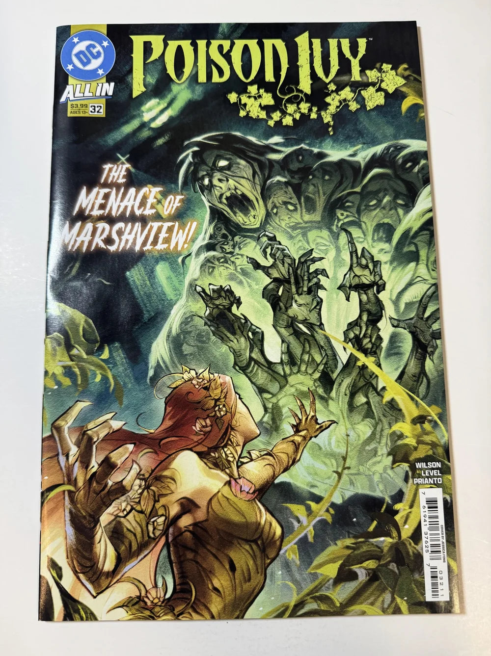 POISON IVY #32 NM