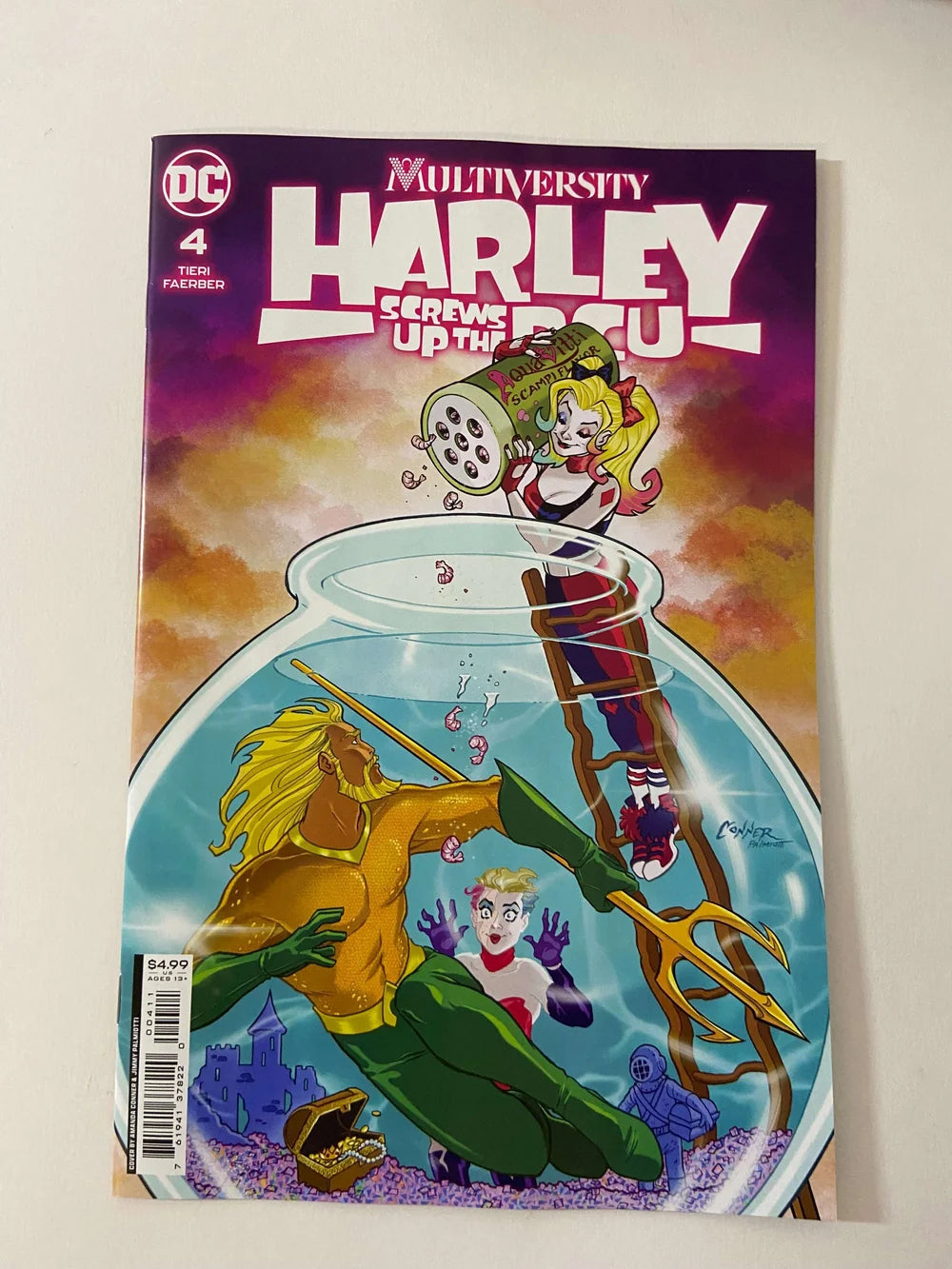 MULTIVERSITY HARLEY SCREWS UP THE DCU #4 NM