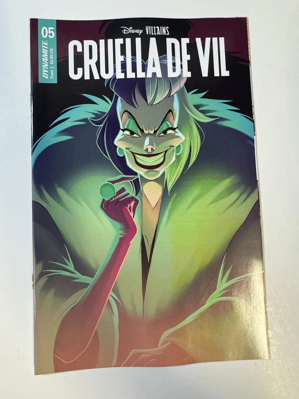 DISNEY VILLAINS : CRUELLA DE VIL #5 NM Sweeney Boo Cover