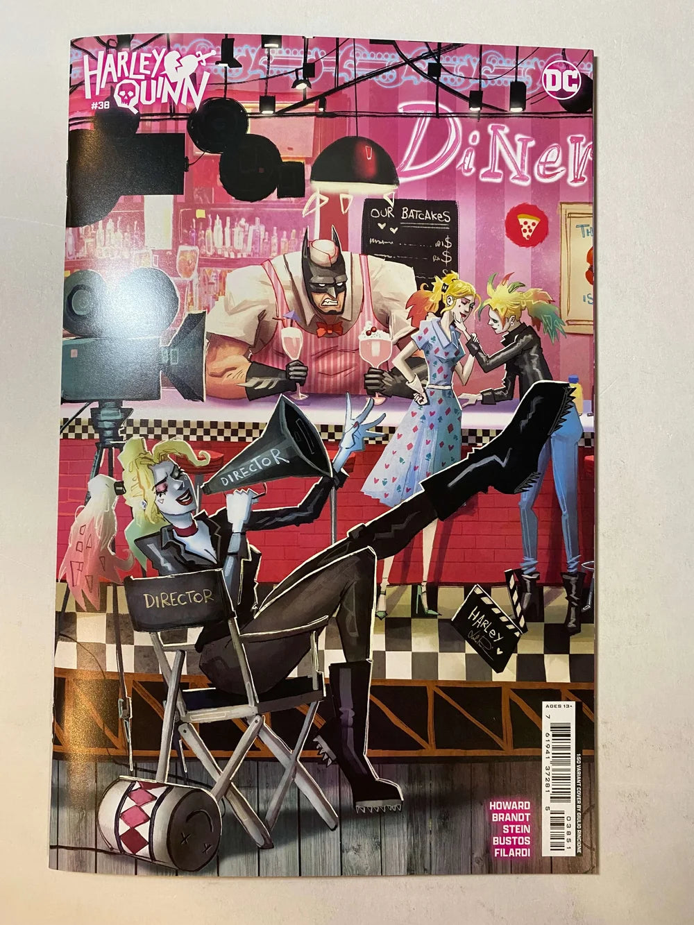 HARLEY QUINN #38 Vol 4 NM 1:50 Variant