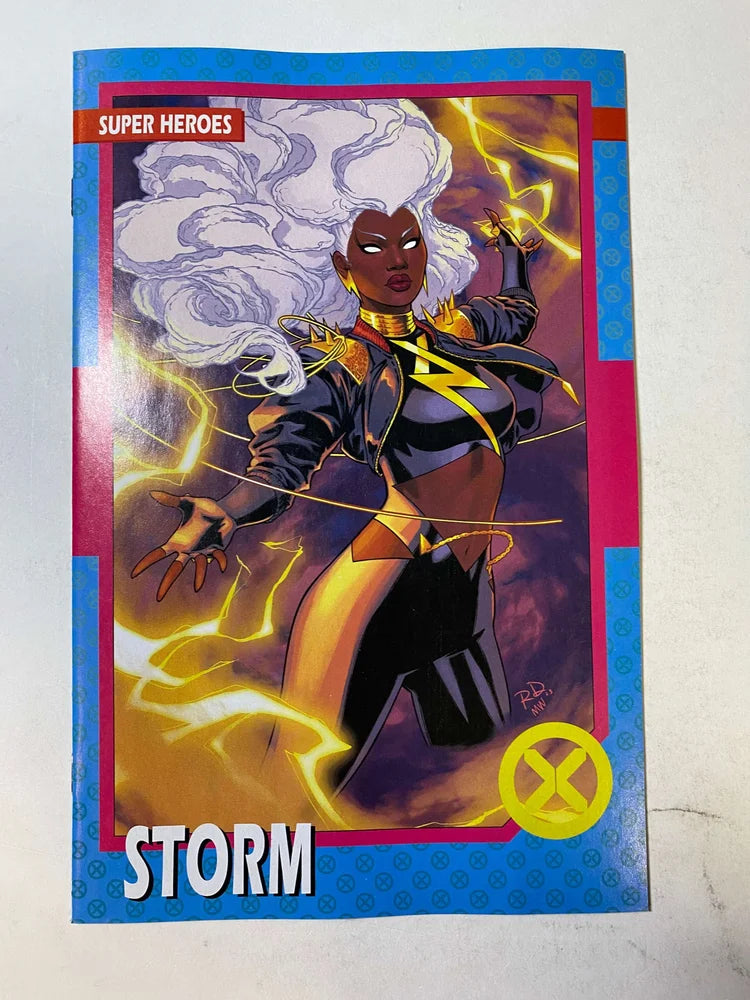 X-MEN #33 Vol 5 NM Dauterman Storm Trading Card Variant