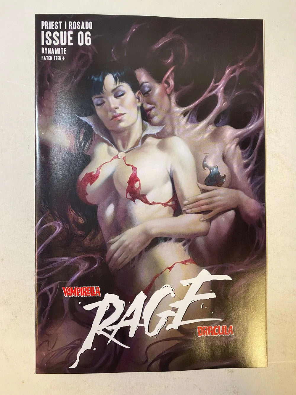 VAMPIRELLA DRACULA RAGE #6 NM Lucio Parrillo Cover