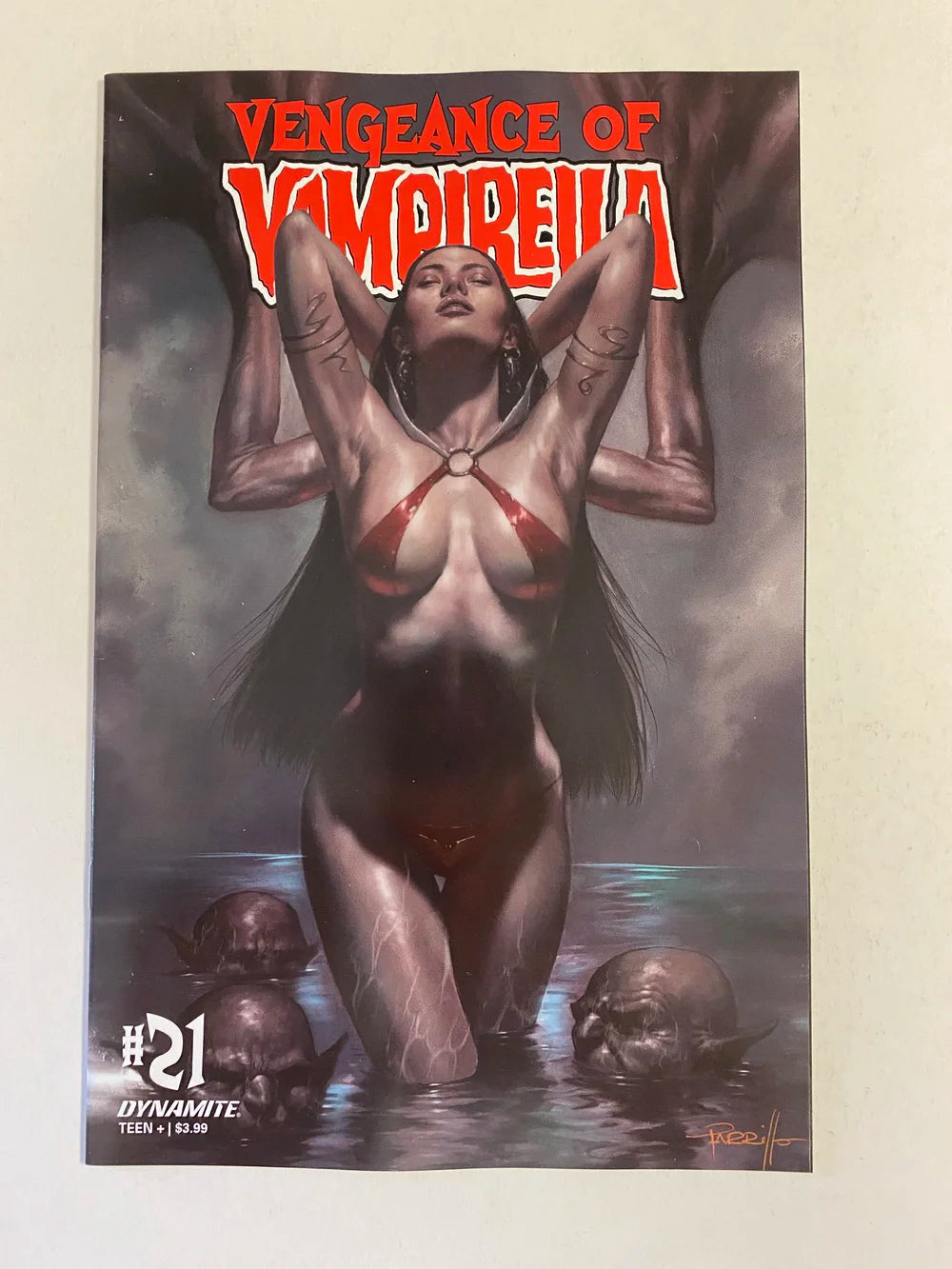 VENGEANCE OF VAMPIRELLA #21 NM Lucio Parrillo Cover