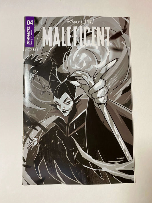DISNEY VILLAINS : MALEFICENT #4 NM 1:7 B/W D'Urso S Variant