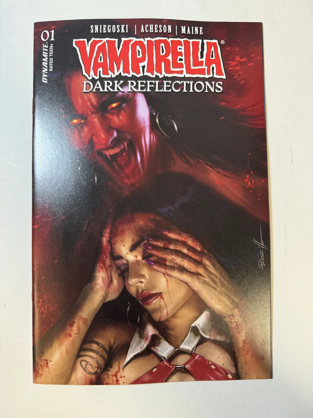 VAMPIRELLA Dark Reflections #1 NM Lucio Parrillo Variant