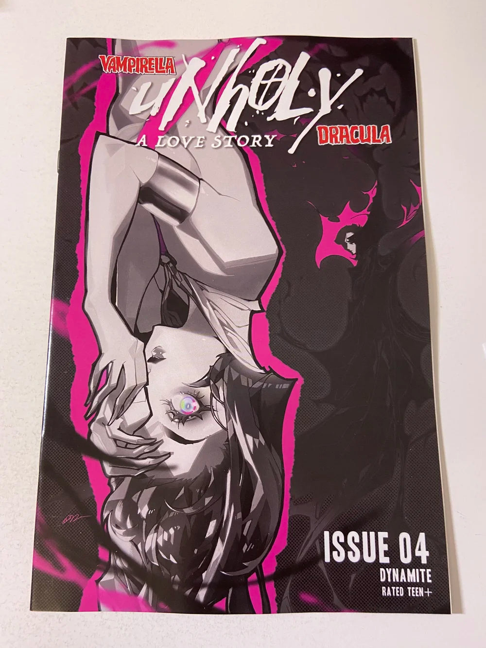 VAMPIRELLA DRACULA UNHOLY #4 NM 1:20 B/W Rose Besch B Variant