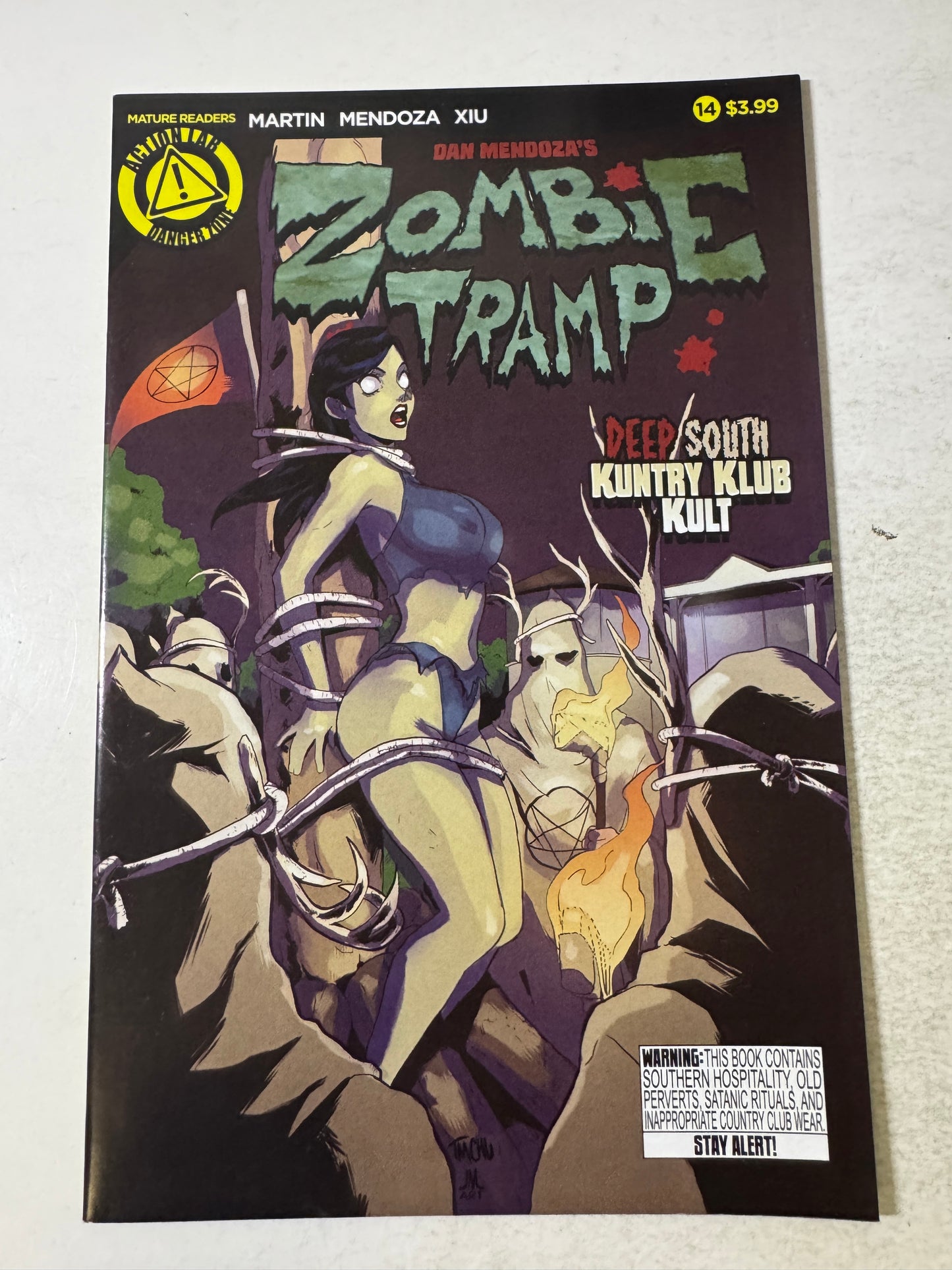 ZOMBIE TRAMP #15 NM