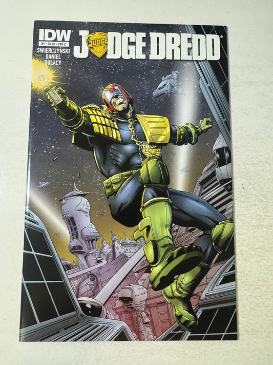 JUDGE DREDD #1 VF+ Jim Starlin C Variant (IDW)