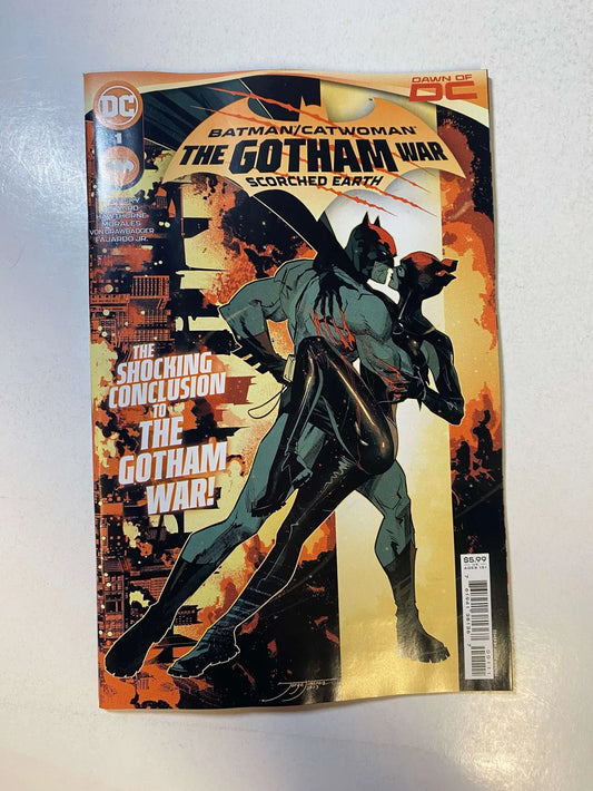 BATMAN CATWOMAN The Gotham War Scorched Earth #1 NM Jorge Jimenez Cover